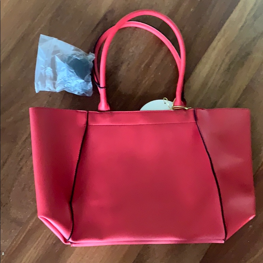 Elizabeth Arden Red Tote Bag  Nwt